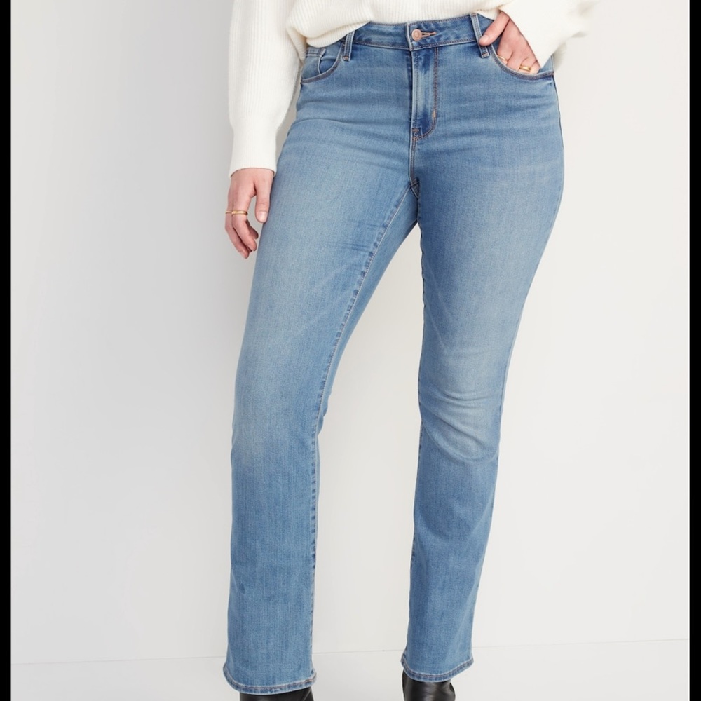 👖HP👖 Old Navy Mid Rise Boot Cut Jeans 8P